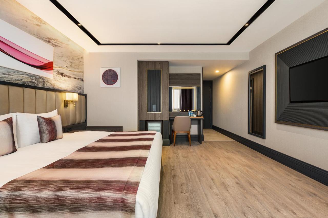 Ramada By Wyndham Istanbul Umraniye Hotell Exteriör bild
