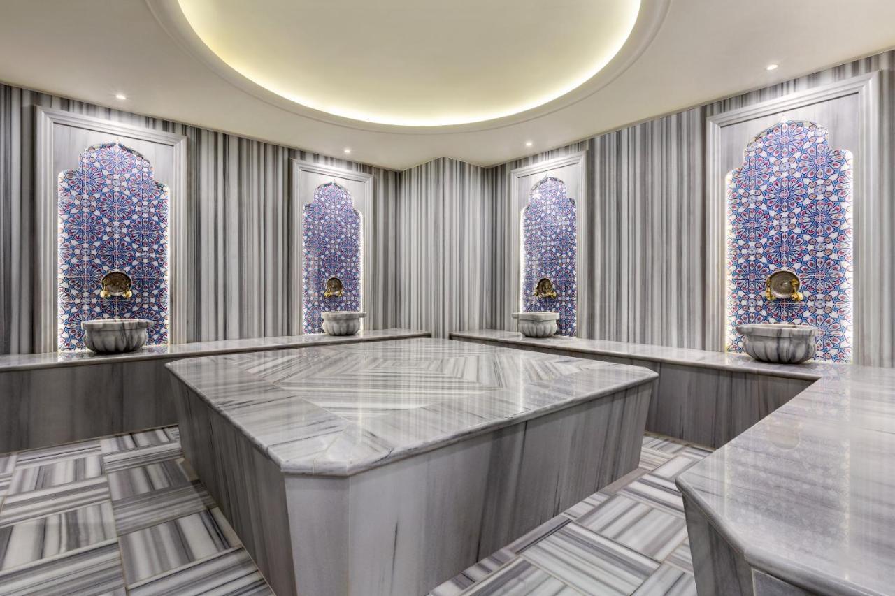 Ramada By Wyndham Istanbul Umraniye Hotell Exteriör bild