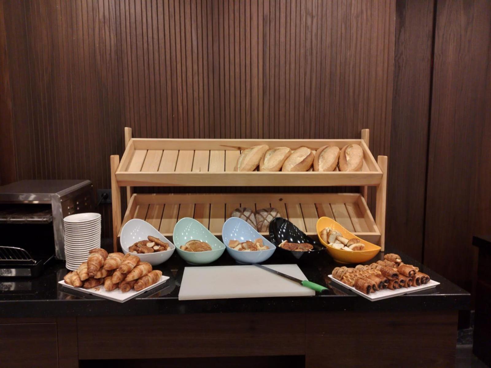 Ramada By Wyndham Istanbul Umraniye Hotell Exteriör bild